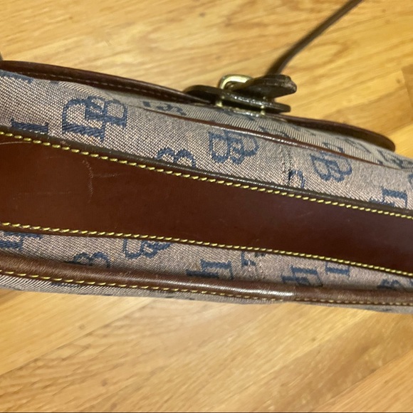 Dooney and Bourke Crossbody - Picture 5 of 7